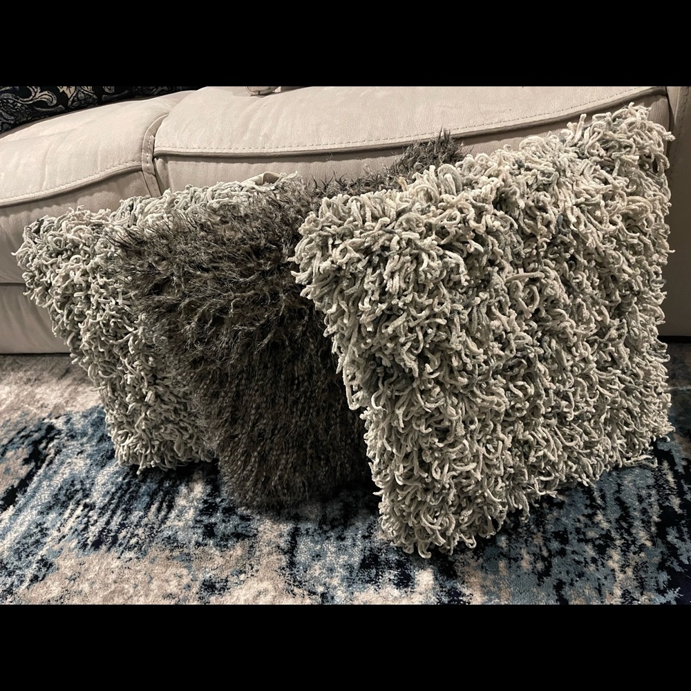 3 Decorative Pillows